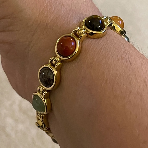 Multi gem gold tone extendable bracelet - Picture 7 of 8